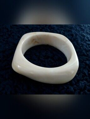 Vintage Retro Cream Square Resin Pladtic Bangle Bracelet - Women's Accessory